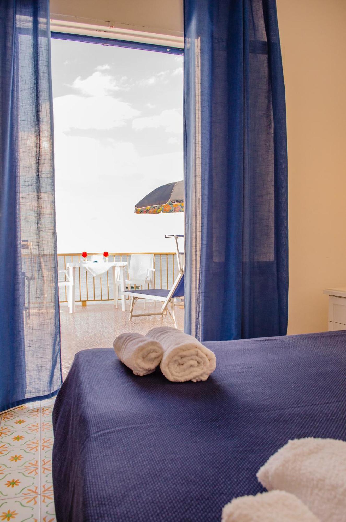 Hotel Regina Del Mare Barano dʼIschia Rom bilde